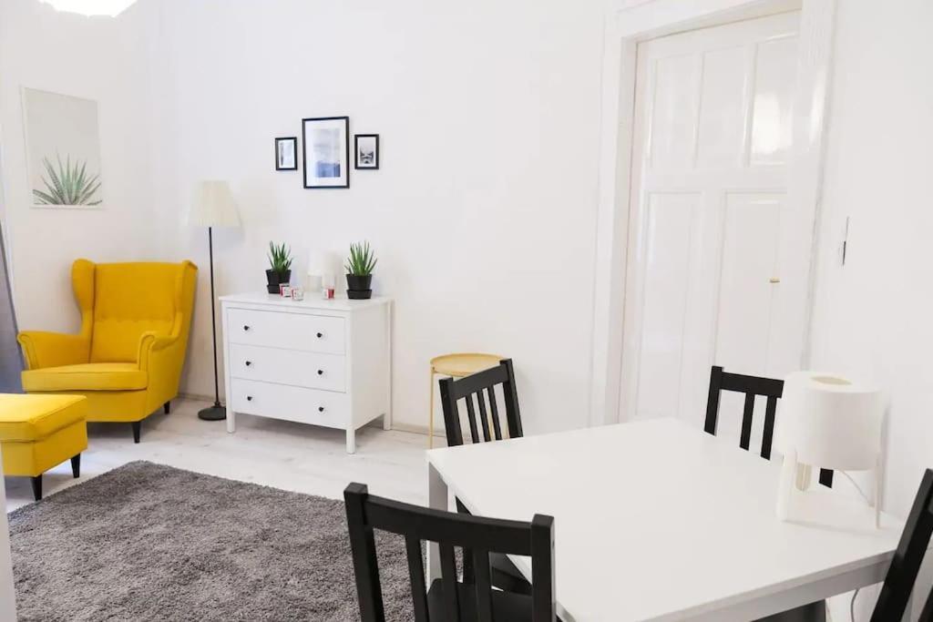 Central 30M2 A/C Apartment, 3 Min From Ny Cafe Budapest Extérieur photo